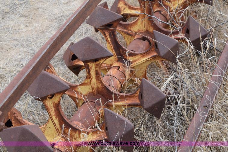 image for item E6213 (2) Sunflower Diamond packers