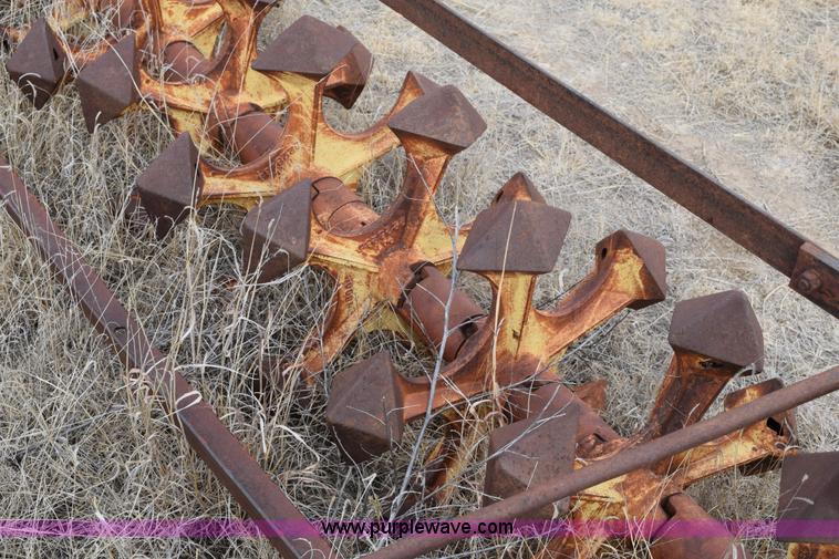 image for item E6213 (2) Sunflower Diamond packers