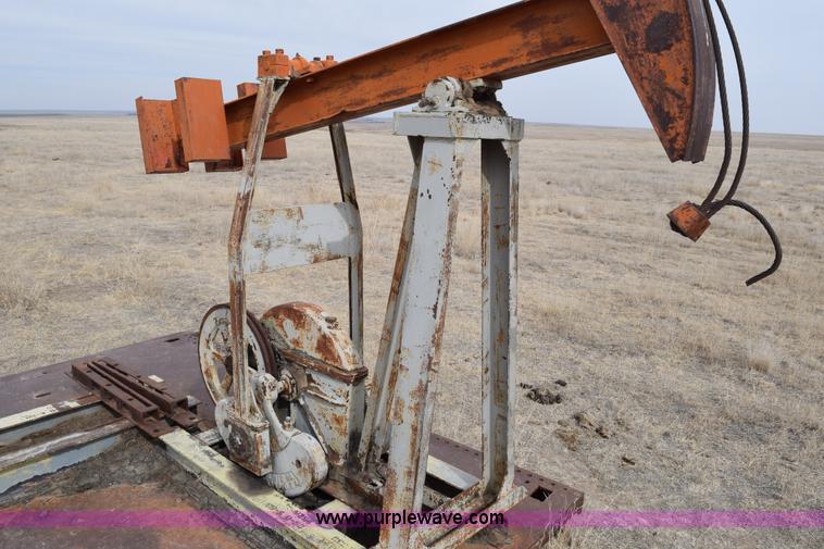 image for item E6214 Jensen straight lift pump jack