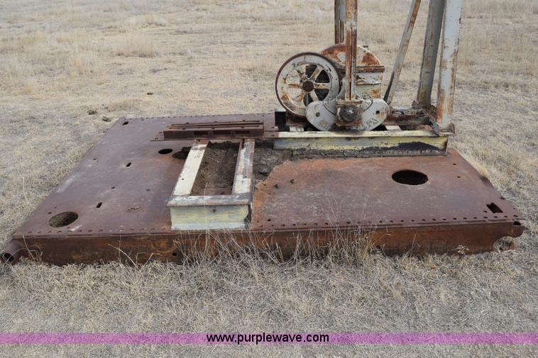 image for item E6214 Jensen straight lift pump jack
