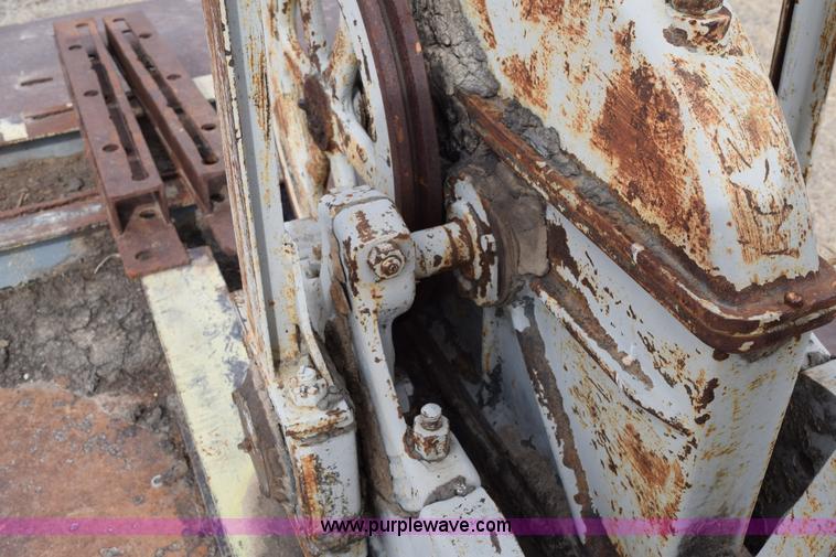 image for item E6214 Jensen straight lift pump jack