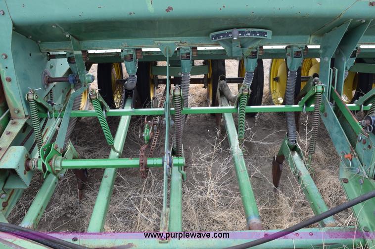 image for item E6217 (4) John Deere 9300 series drills