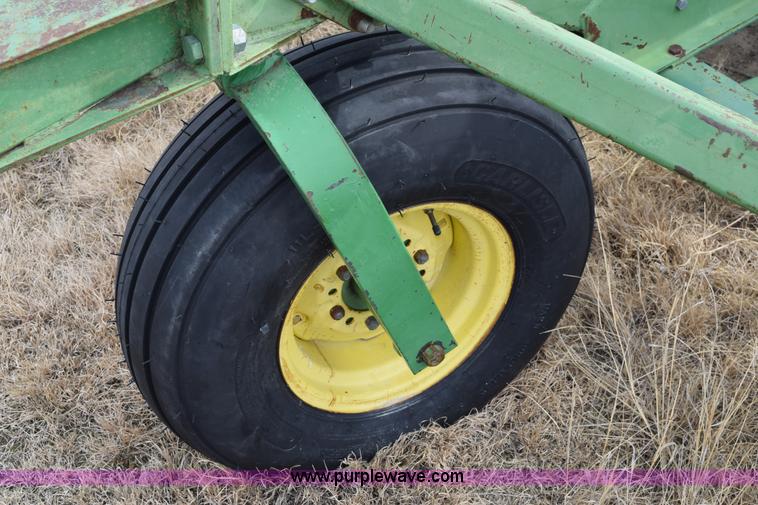 image for item E6217 (4) John Deere 9300 series drills