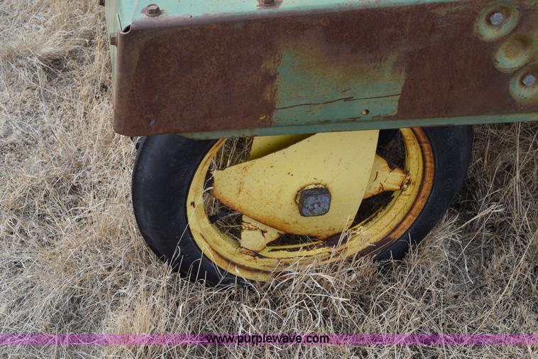 image for item E6217 (4) John Deere 9300 series drills