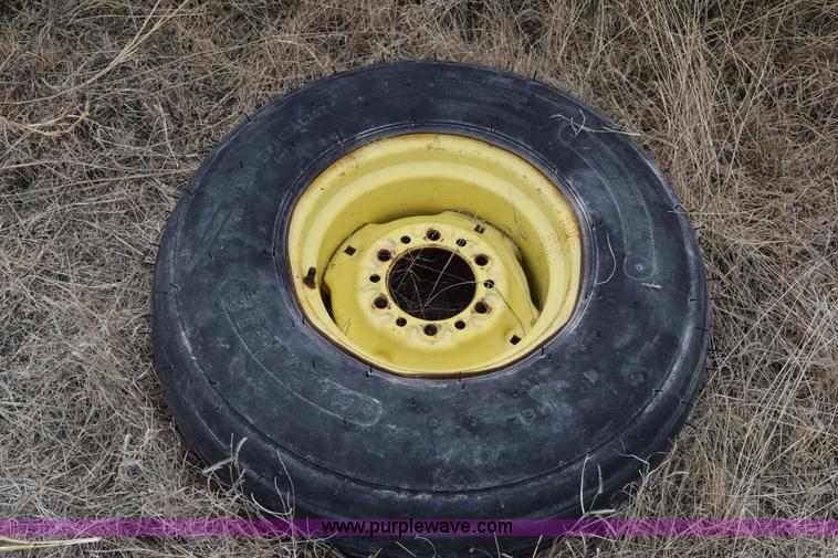 image for item E6217 (4) John Deere 9300 series drills