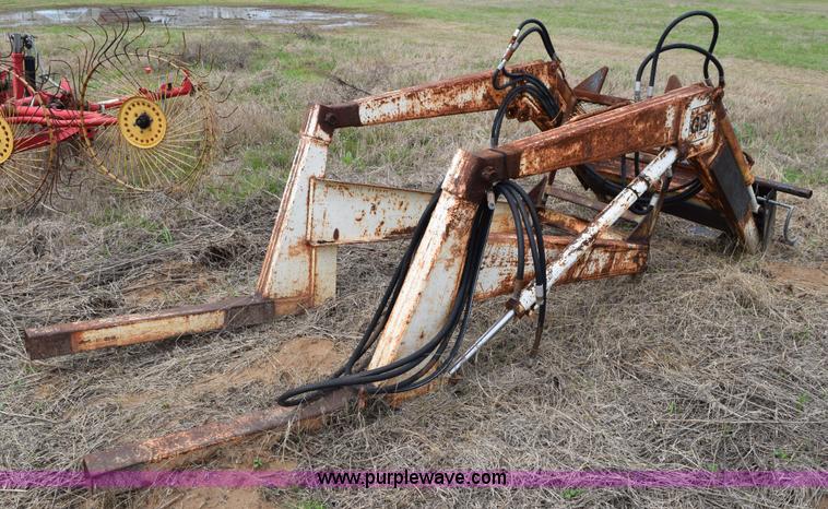 image for item E6291 Great Bend loader