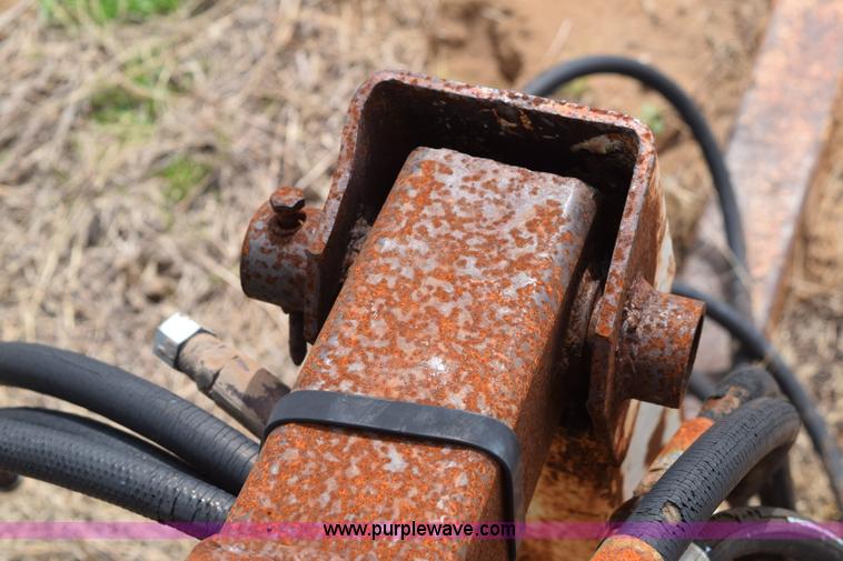 image for item E6291 Great Bend loader