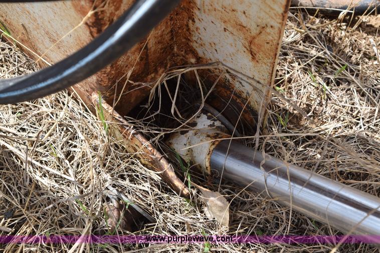 image for item E6291 Great Bend loader