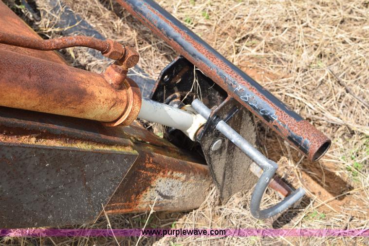 image for item E6291 Great Bend loader