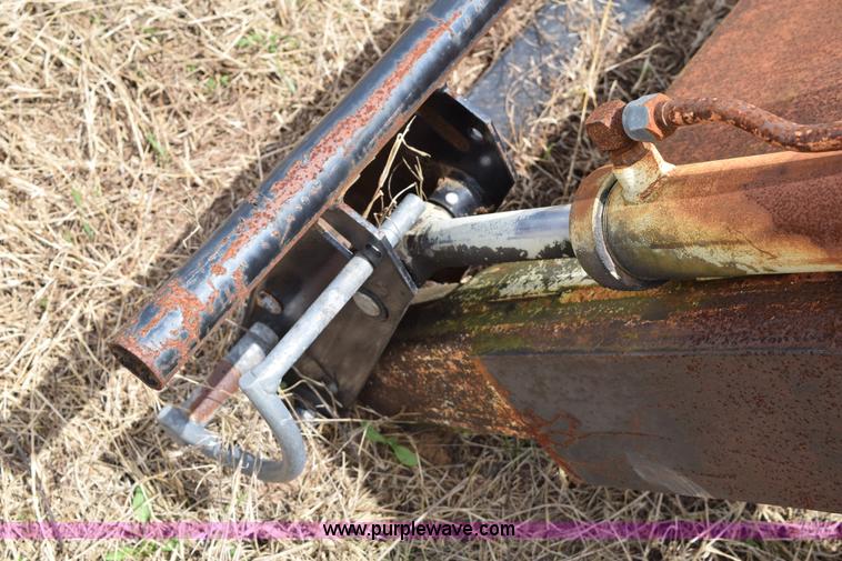 image for item E6291 Great Bend loader