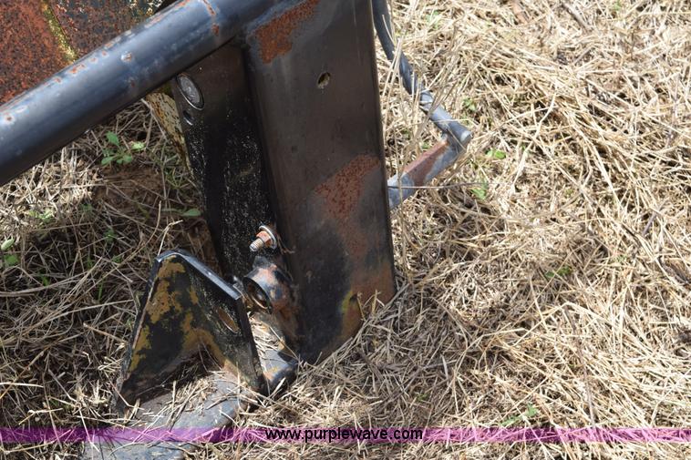 image for item E6291 Great Bend loader