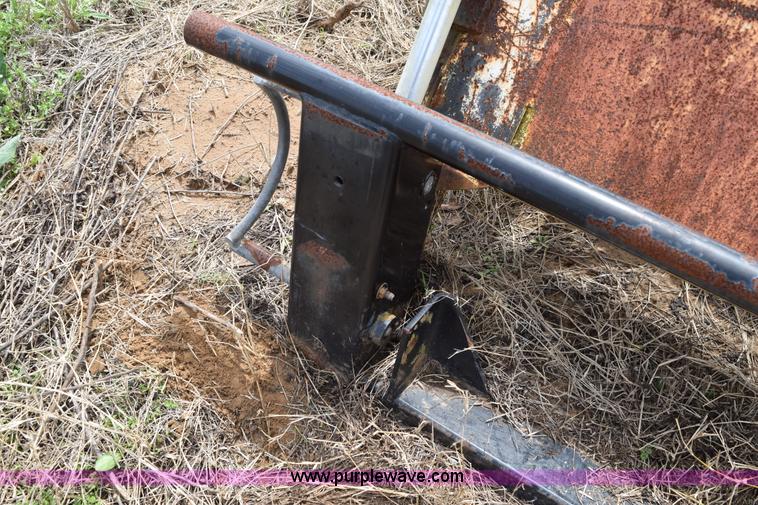 image for item E6291 Great Bend loader