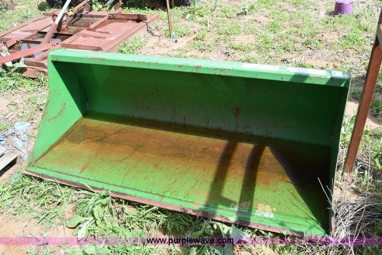 image for item E6294 John Deere 6'W bucket