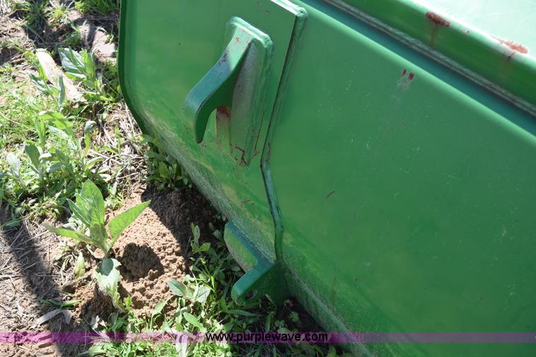 image for item E6294 John Deere 6'W bucket