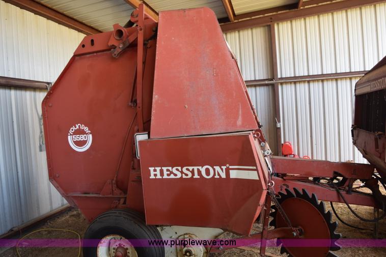 image for item E6295 1981 Hesston 5580 round baler