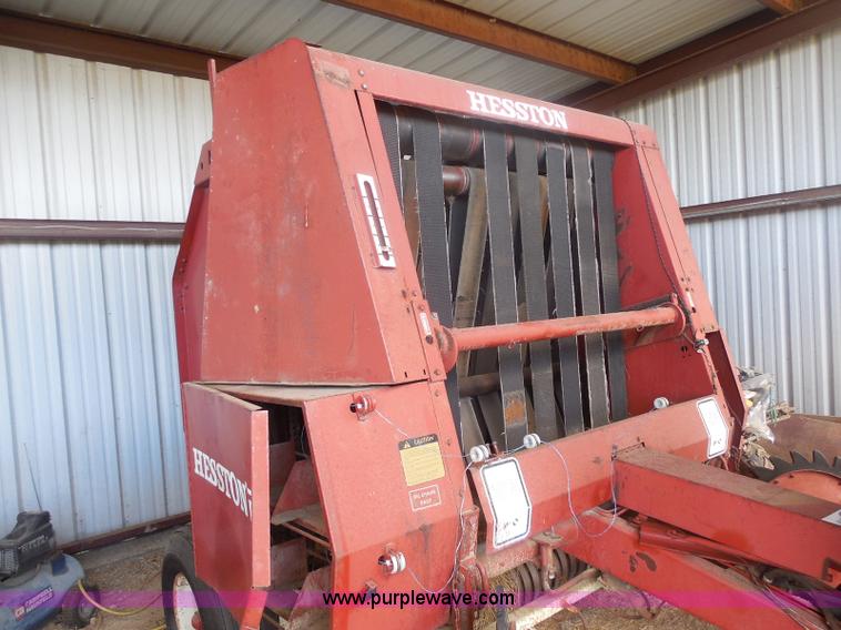 image for item E6295 1981 Hesston 5580 round baler