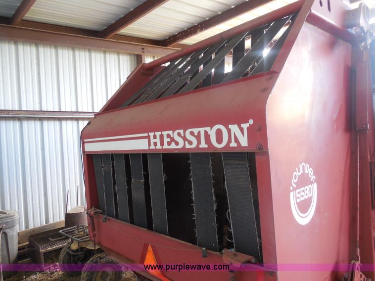 image for item E6295 1981 Hesston 5580 round baler