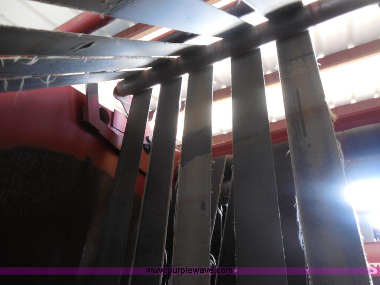 image for item E6295 1981 Hesston 5580 round baler