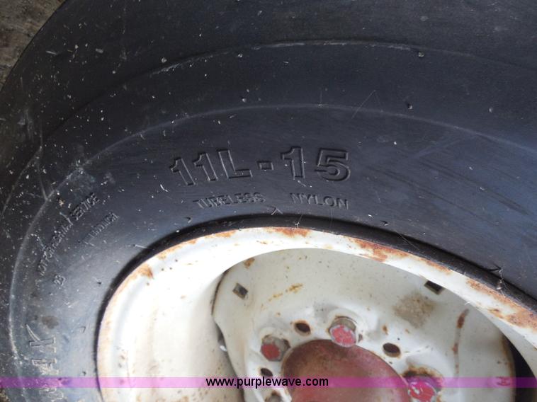 image for item E6295 1981 Hesston 5580 round baler