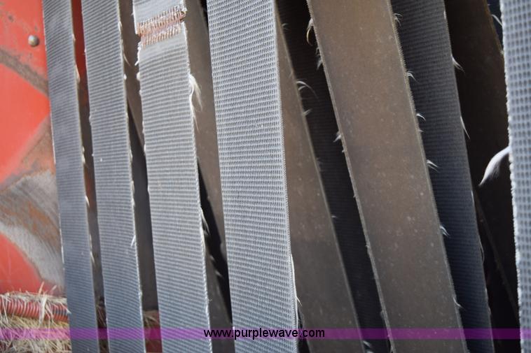 image for item E6297 1983 Hesston 5580 round baler