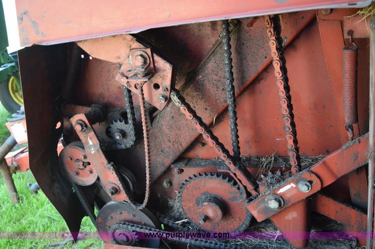 image for item E6297 1983 Hesston 5580 round baler
