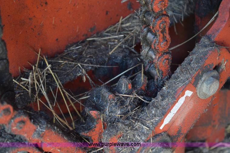 image for item E6297 1983 Hesston 5580 round baler