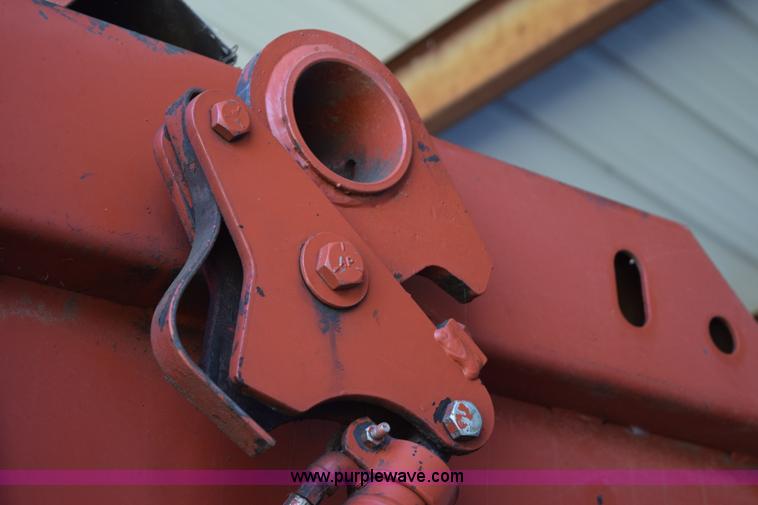 image for item E6297 1983 Hesston 5580 round baler