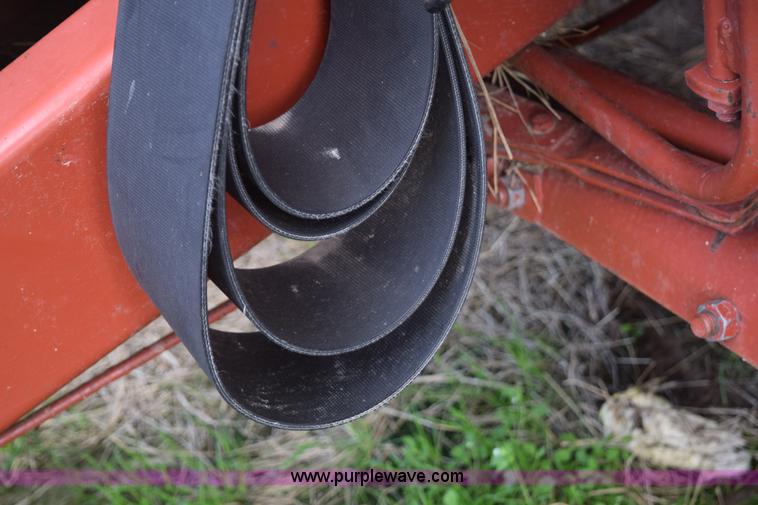 image for item E6297 1983 Hesston 5580 round baler