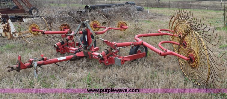 image for item E6301 Tonutti RCS8 hay rake