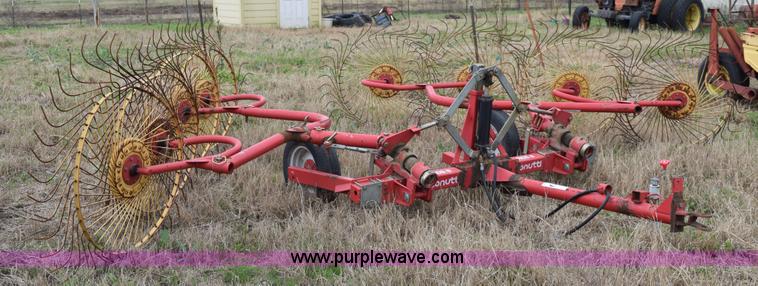 image for item E6301 Tonutti RCS8 hay rake