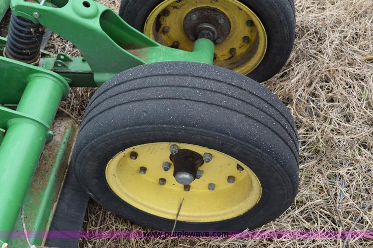 image for item E6302 John Deere HX20 batwing mower