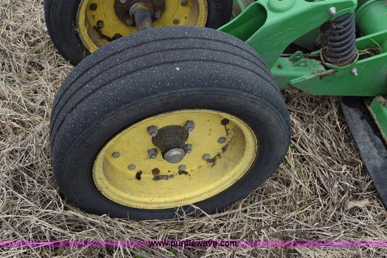 image for item E6302 John Deere HX20 batwing mower