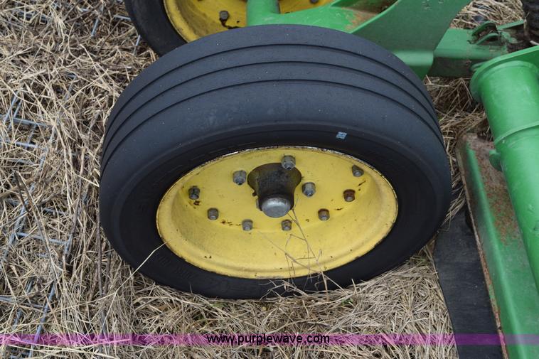 image for item E6302 John Deere HX20 batwing mower