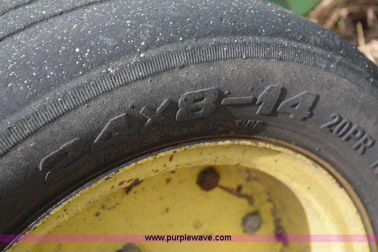 image for item E6302 John Deere HX20 batwing mower