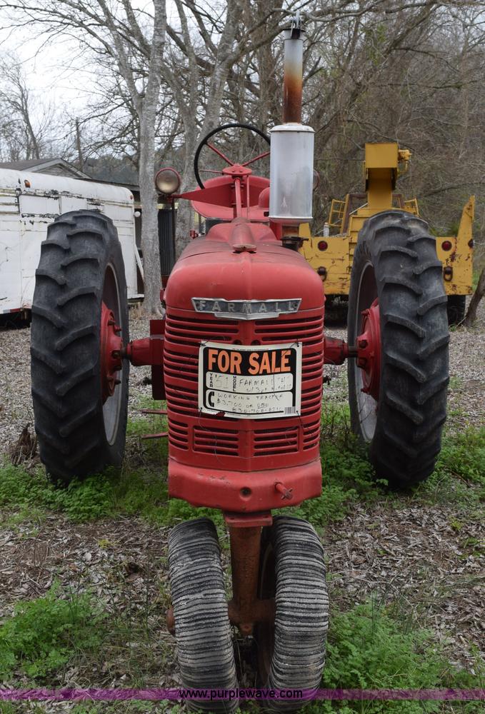 image for item E6304 1951 International Farmall H tractor