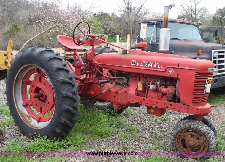 image for item E6304 1951 International Farmall H tractor