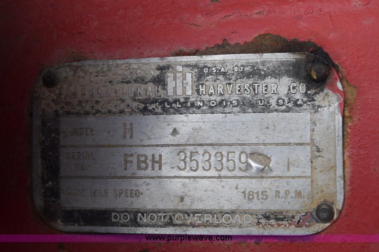 image for item E6304 1951 International Farmall H tractor