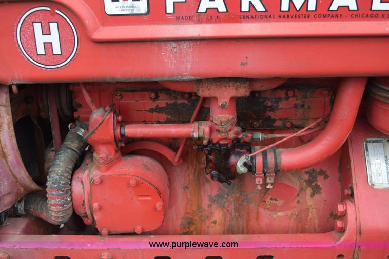 image for item E6304 1951 International Farmall H tractor