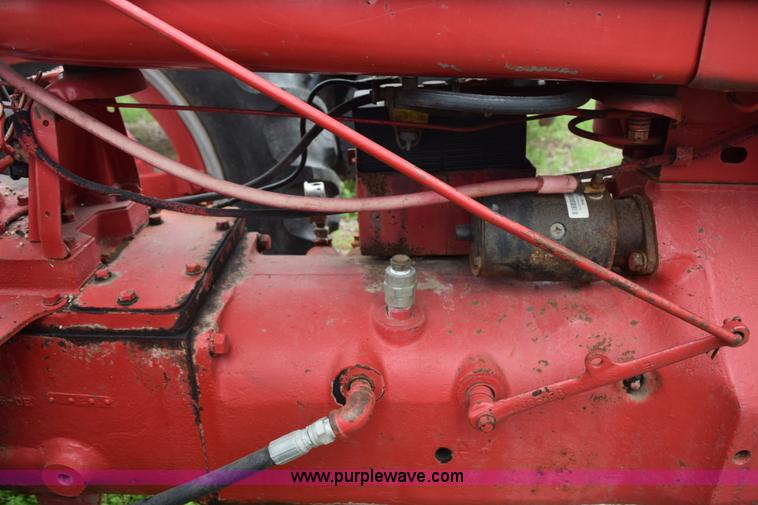 image for item E6304 1951 International Farmall H tractor