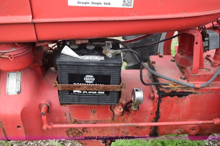 image for item E6304 1951 International Farmall H tractor