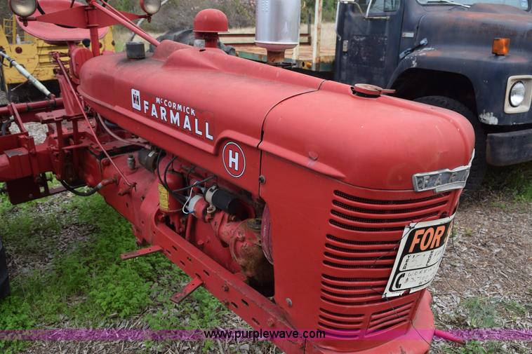 image for item E6304 1951 International Farmall H tractor