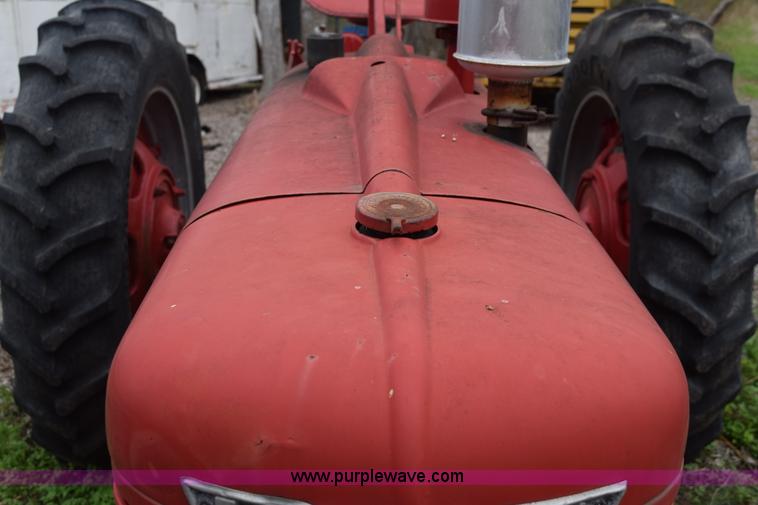image for item E6304 1951 International Farmall H tractor