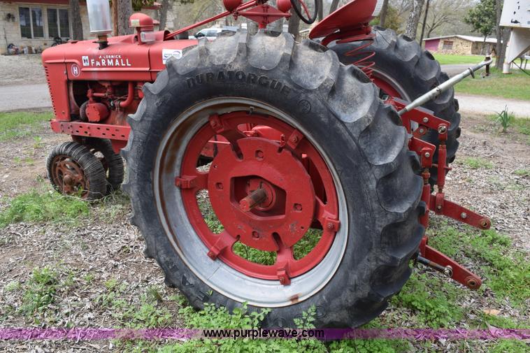 image for item E6304 1951 International Farmall H tractor