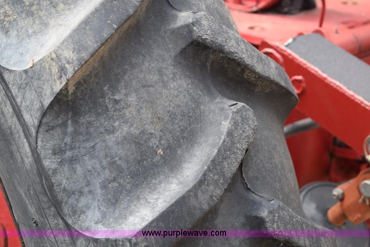 image for item E6304 1951 International Farmall H tractor