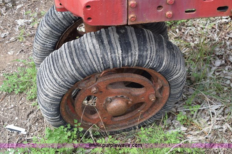 image for item E6304 1951 International Farmall H tractor