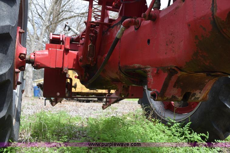 image for item E6304 1951 International Farmall H tractor