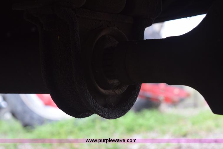 image for item E6306 1982 International 1754 flatbed truck