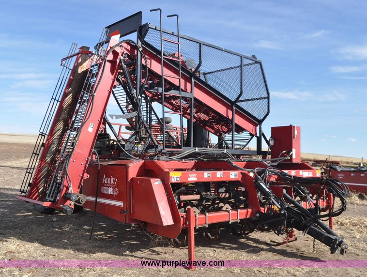 image for item F2336 2007 Amity 996 sugar beet harvester