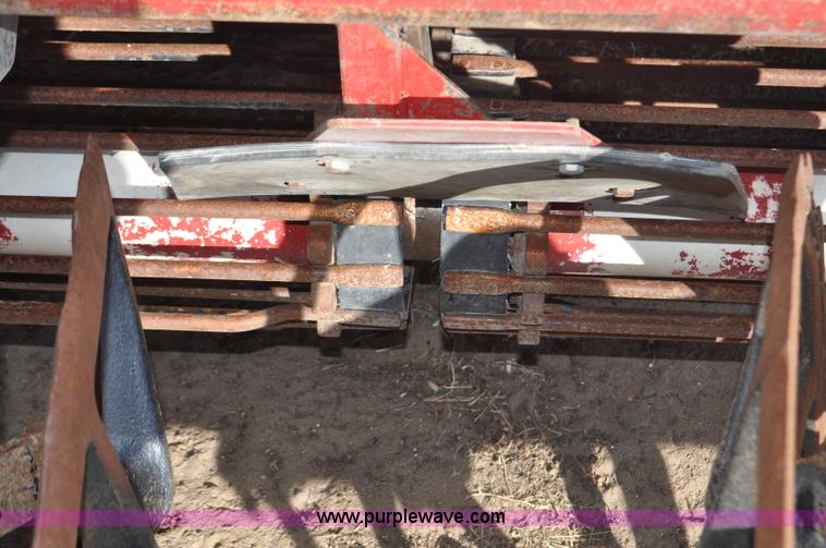 image for item F2336 2007 Amity 996 sugar beet harvester