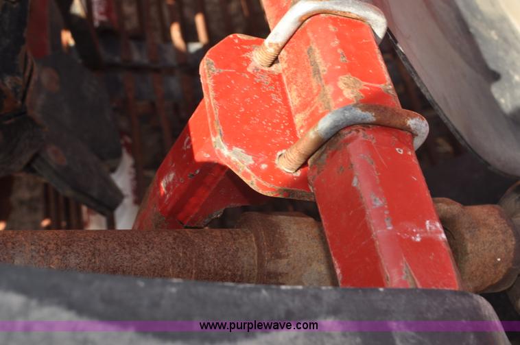 image for item F2336 2007 Amity 996 sugar beet harvester